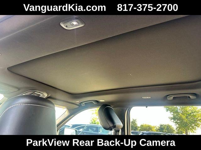 Photo of 2024 Diamond Black Crystal Pearlcoat Jeep Grand Cherokee L