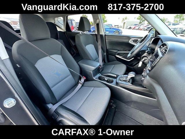 Photo of 2023 Gravity Gray Kia Soul