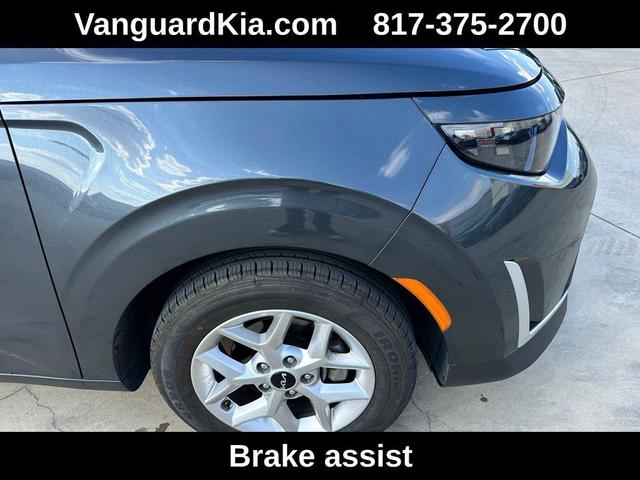 Photo of 2023 Gravity Gray Kia Soul