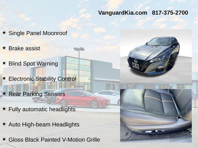 Photo of 2022 Gun Metallic Nissan Altima