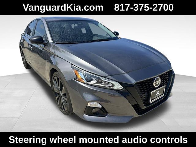 Photo of 2022 Gun Metallic Nissan Altima