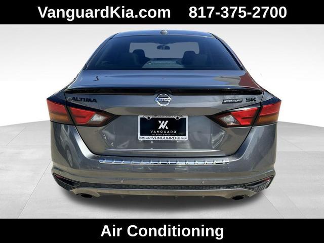 Photo of 2022 Gun Metallic Nissan Altima