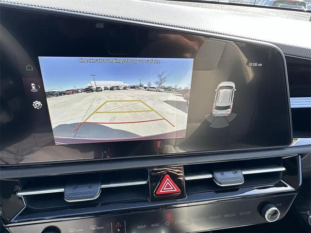 Photo of 2025 Runway Red Kia Niro