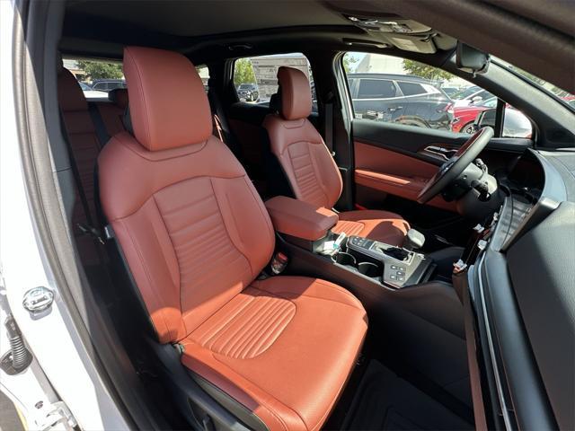 Photo of 2026 Glacial White Pearl Kia Sportage