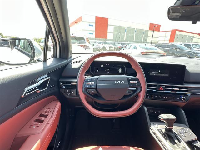 Photo of 2026 Glacial White Pearl Kia Sportage