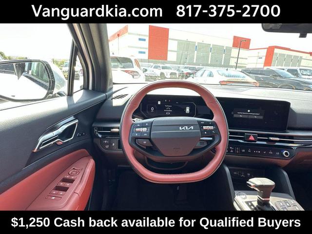 Photo of 2026 Glacial White Pearl Kia Sportage