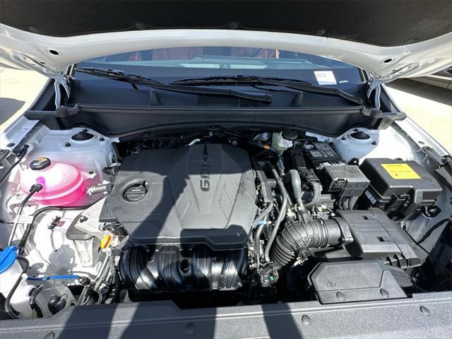 Photo of 2026 Glacial White Pearl Kia Sportage
