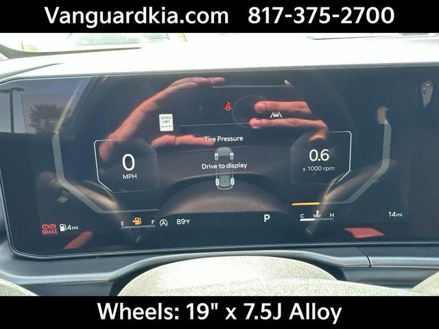 Photo of 2026 Glacial White Pearl Kia Sportage