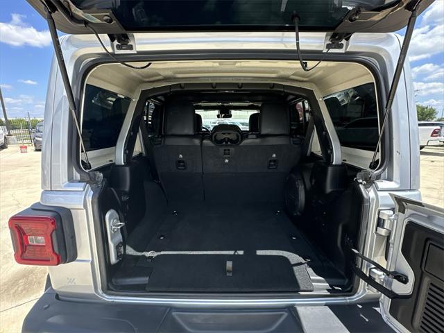 Photo of 2022 Silver Zynith Clearcoat Jeep Wrangler Unlimited