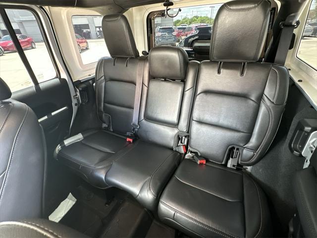 Photo of 2022 Silver Zynith Clearcoat Jeep Wrangler Unlimited