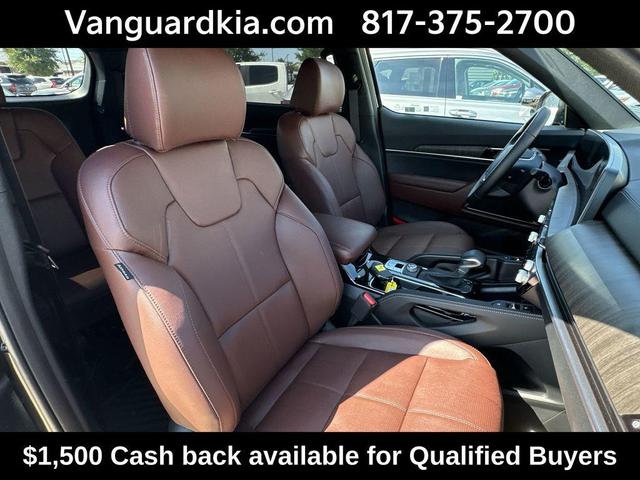 Photo of 2025 Ebony Black Kia Telluride