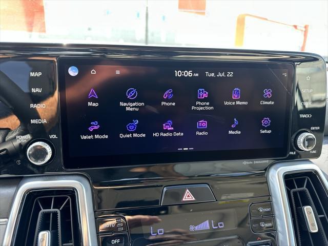 Photo of 2022 Glacial White Pearl Kia Sorento