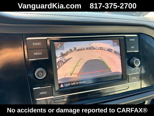 Photo of 2021 Platinum Gray Metallic Volkswagen Jetta