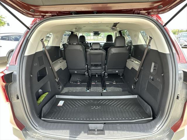 Photo of 2025 Flare Red Kia Carnival