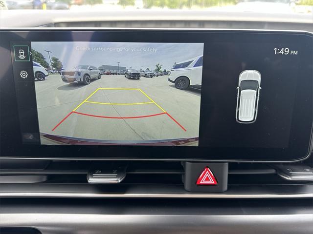 Photo of 2025 Flare Red Kia Carnival