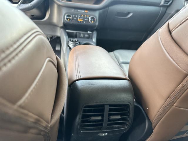 Photo of 2020 Silver Ice Metallic Chevrolet Equinox