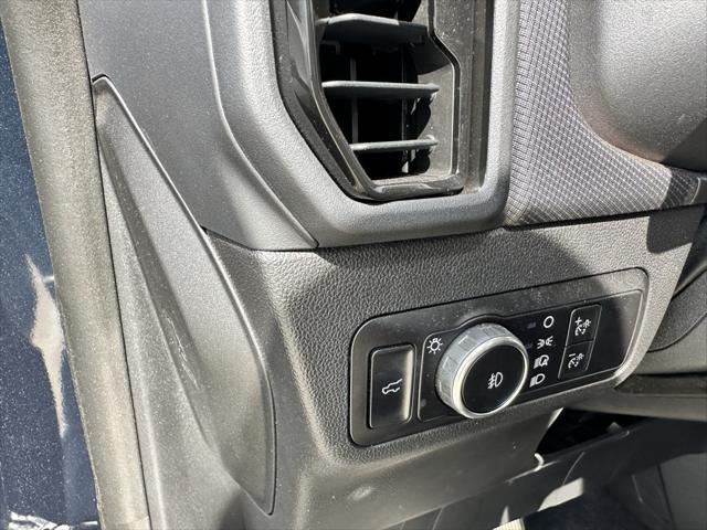 Photo of 2020 Silver Ice Metallic Chevrolet Equinox