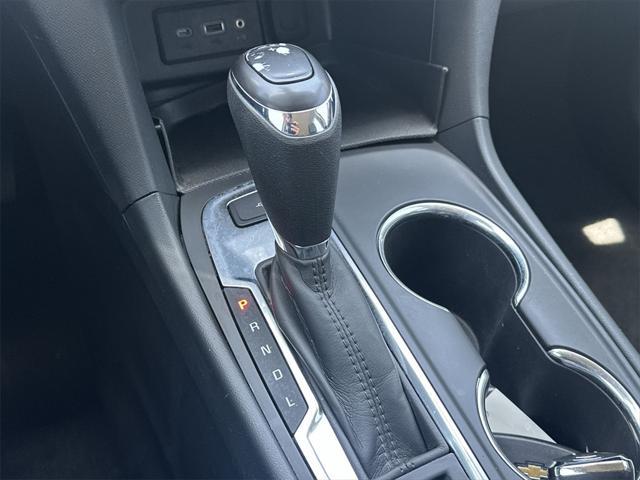 Photo of 2020 Silver Ice Metallic Chevrolet Equinox