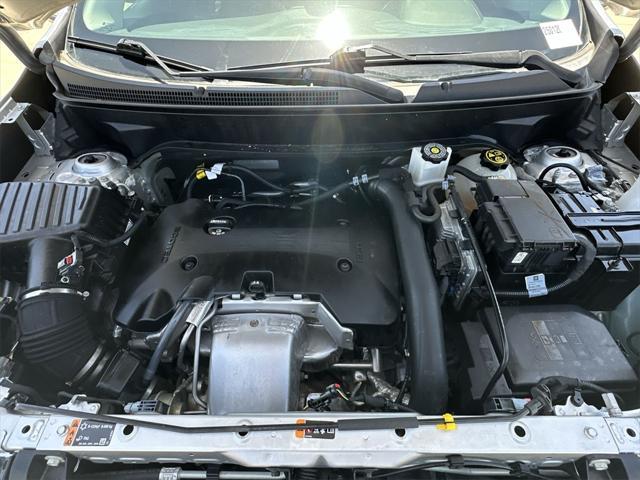 Photo of 2020 Silver Ice Metallic Chevrolet Equinox