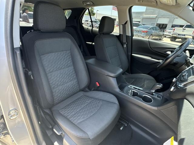 Photo of 2020 Silver Ice Metallic Chevrolet Equinox