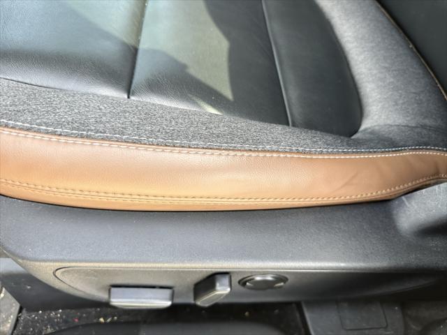 Photo of 2020 Silver Ice Metallic Chevrolet Equinox