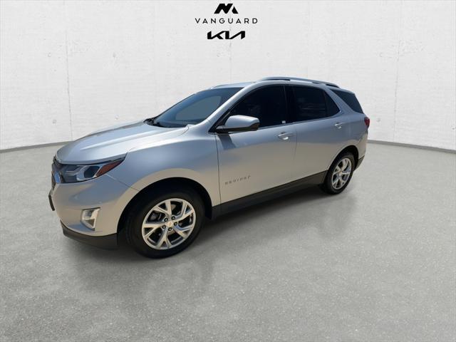Photo of 2020 Silver Ice Metallic Chevrolet Equinox