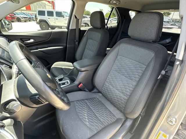Photo of 2020 Silver Ice Metallic Chevrolet Equinox