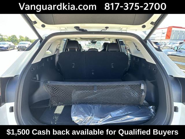 Photo of 2025 Snow White Pearl Kia Sportage Hybrid