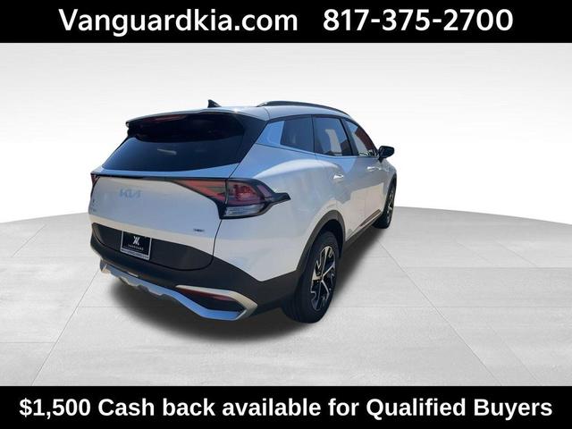 Photo of 2025 Snow White Pearl Kia Sportage Hybrid
