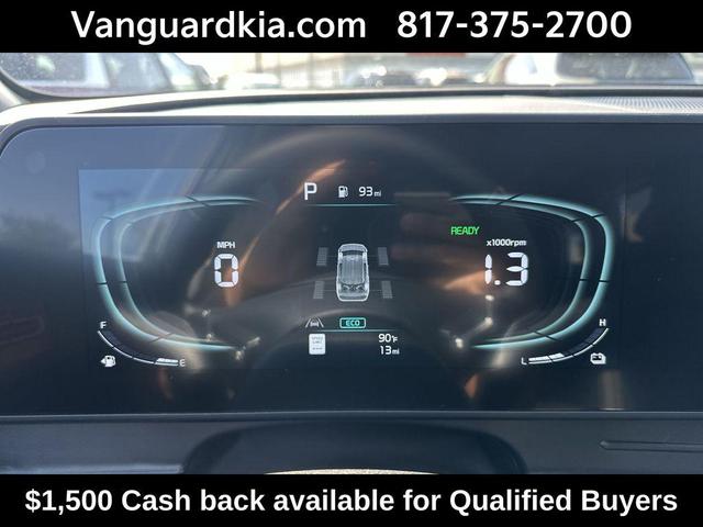 Photo of 2025 Snow White Pearl Kia Sportage Hybrid