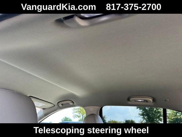 Photo of 2021 Radiant Silver Metallic Cadillac XT4