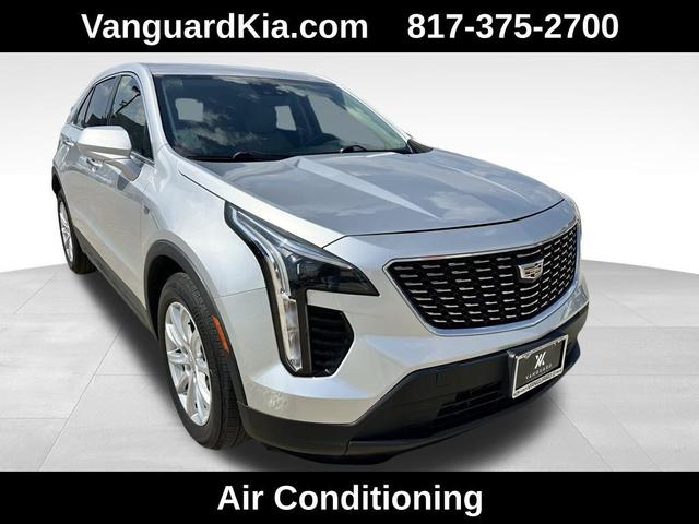 Photo of 2021 Radiant Silver Metallic Cadillac XT4