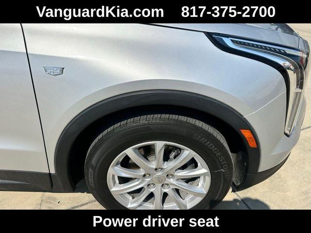 Photo of 2021 Radiant Silver Metallic Cadillac XT4