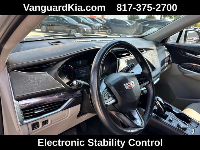 Photo of 2021 Radiant Silver Metallic Cadillac XT4