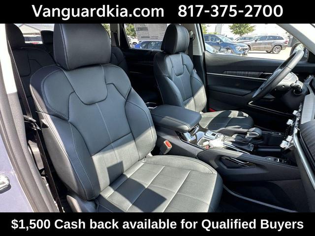Photo of 2025 Everlasting Silver Kia Telluride