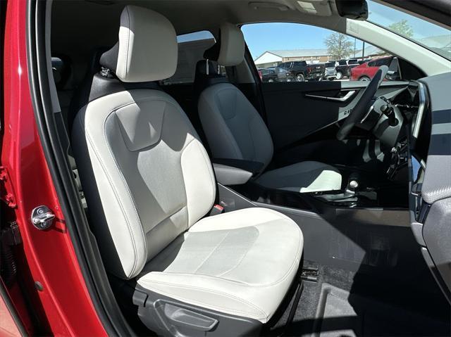 Photo of 2025 Runway Red Kia Niro