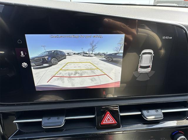 Photo of 2025 Runway Red Kia Niro