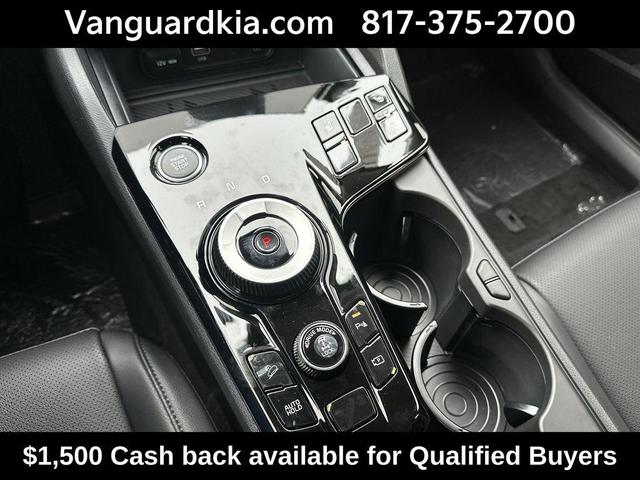 Photo of 2025 Snow White Pearl Kia Sportage Hybrid