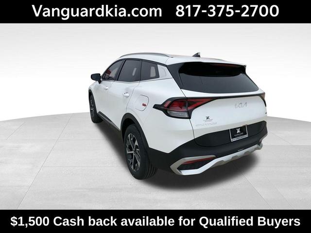 Photo of 2025 Snow White Pearl Kia Sportage Hybrid