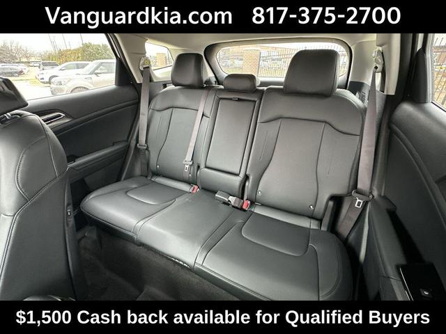 Photo of 2025 Snow White Pearl Kia Sportage Hybrid