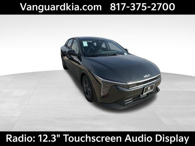 Photo of 2025 Interstellar Gray Kia K4