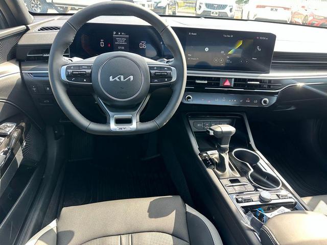 Photo of 2026 Wolf Gray Kia K5