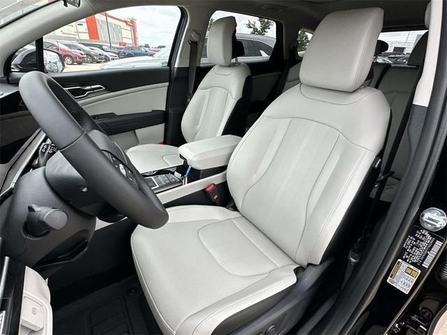 Photo of 2026 Ebony Black Kia Sportage