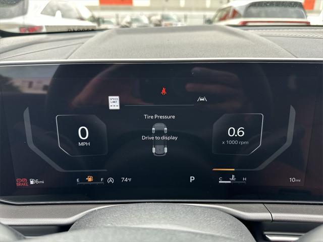 Photo of 2026 Glacial White Pearl Kia Sportage