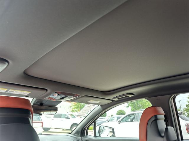 Photo of 2026 Glacial White Pearl Kia Sportage