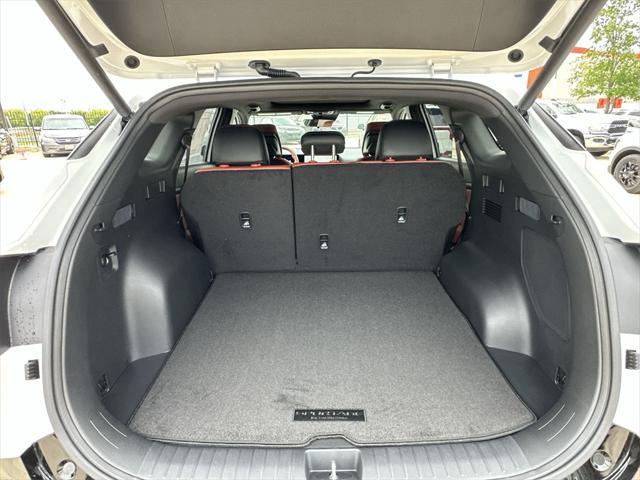 Photo of 2026 Glacial White Pearl Kia Sportage
