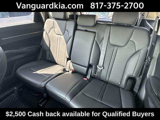Photo of 2025 Wolf Gray Kia Sorento