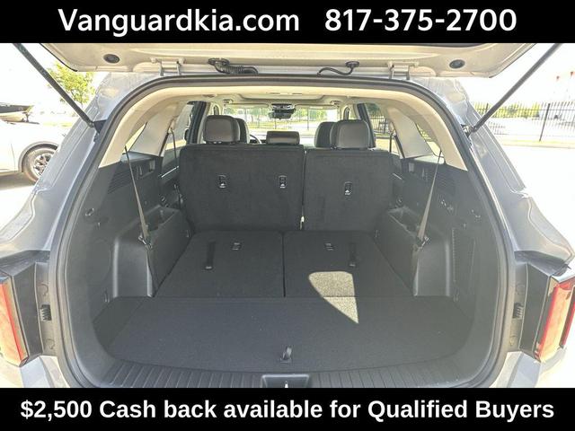 Photo of 2025 Wolf Gray Kia Sorento