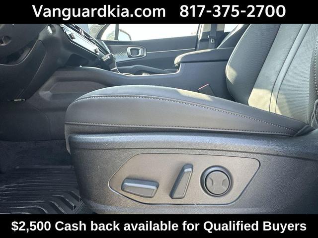 Photo of 2025 Wolf Gray Kia Sorento