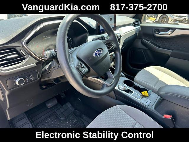 Photo of 2020 OXFORD WHITE Ford Escape